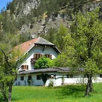 Almhof Baumgarten Bed and Breakfast