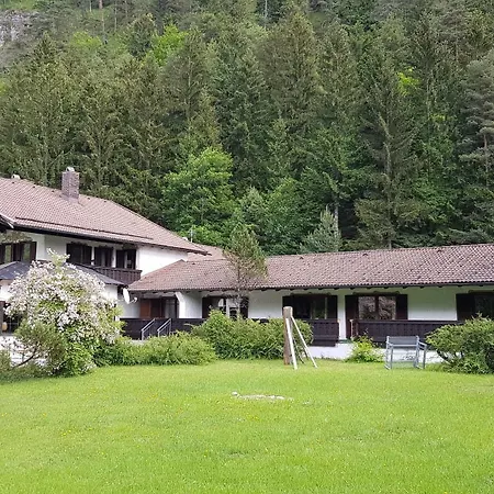 Almhof Baumgarten Bed and Breakfast Bad Reichenhall