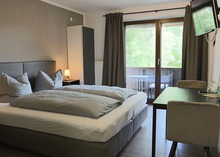 Almhof Baumgarten 3*