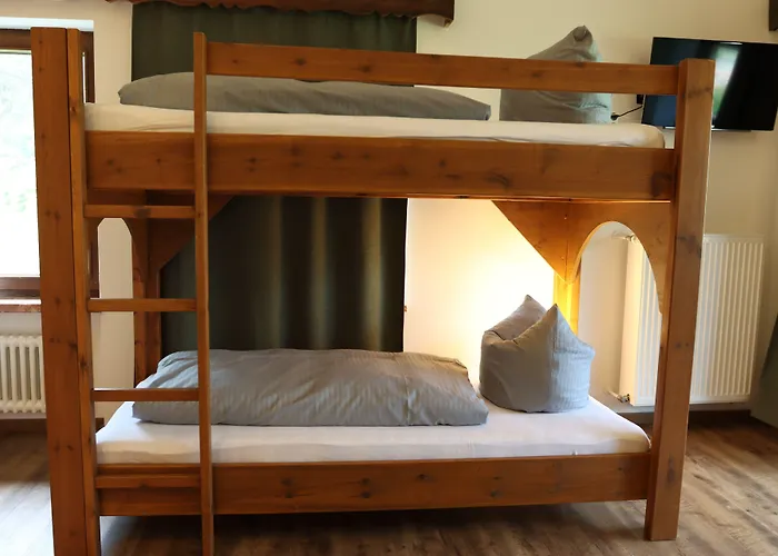 Almhof Baumgarten Bed and Breakfast